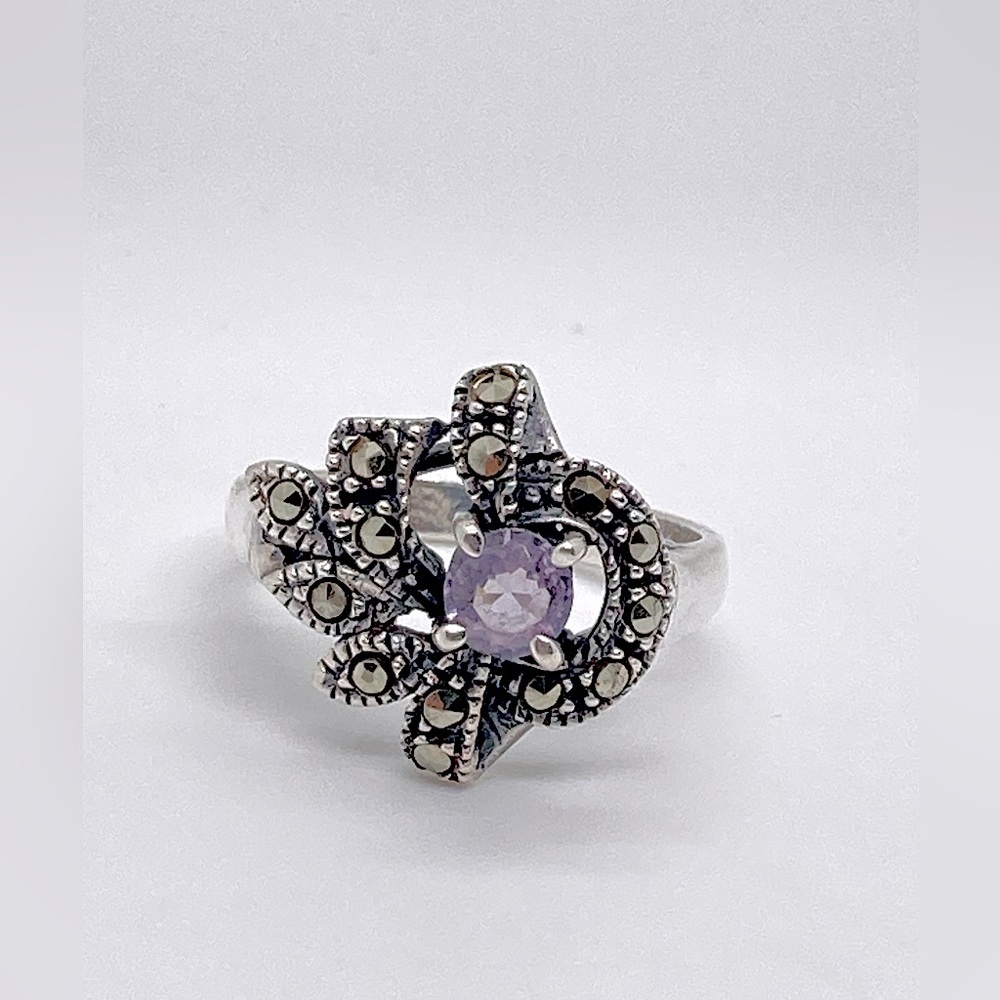Vtg 925 Sterling Amethyst & Marcasite Ribbon Leaf Statement Ring | Sz 7.75